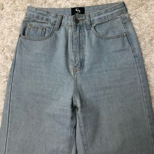 P15ces long straight legged white washed jeans